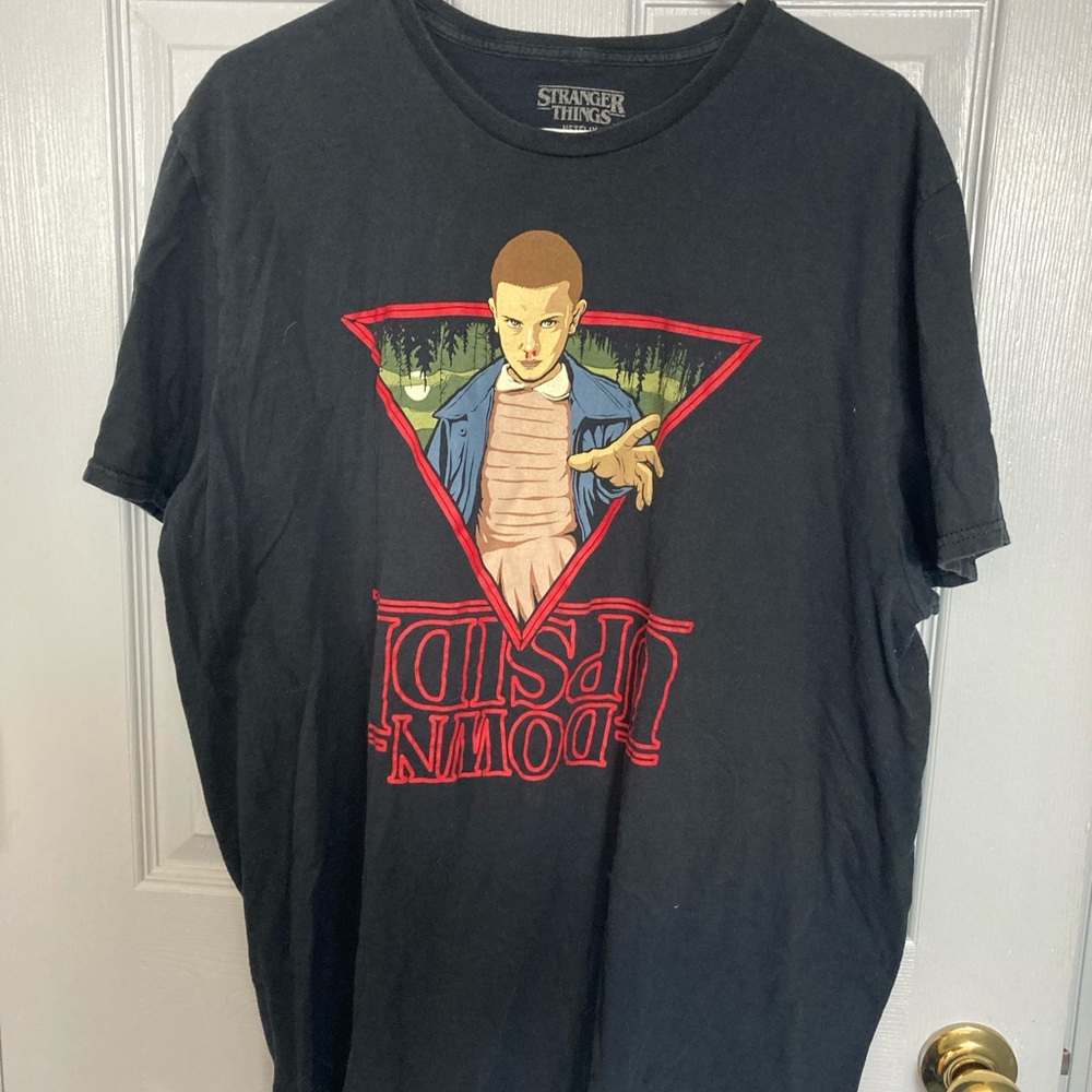 Stranger things T-shirt, Netflix, upside down black size 2 XL